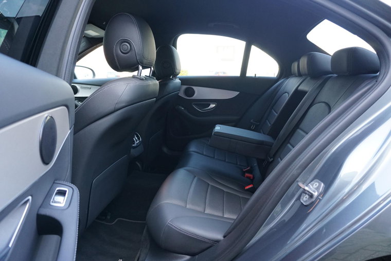 Vehicle Image 19
