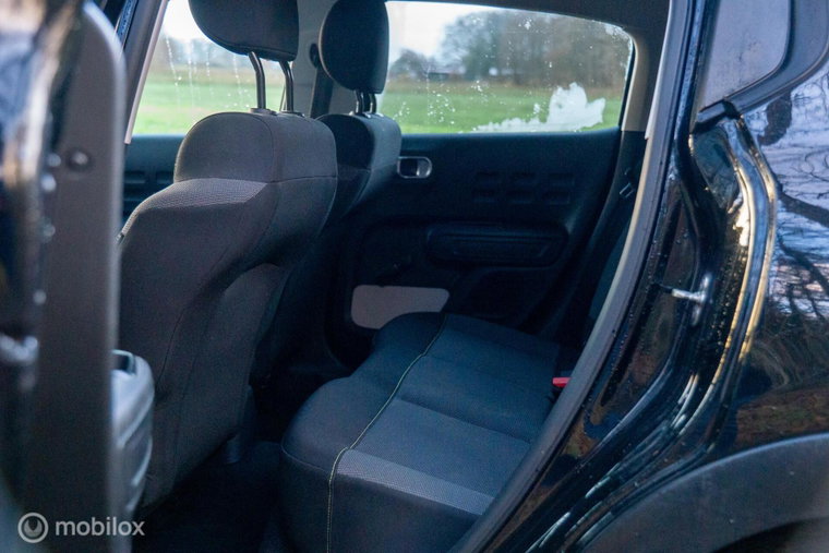 Vehicle Image 22