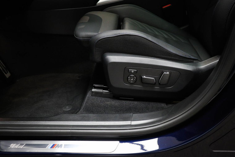 Vehicle Image 37