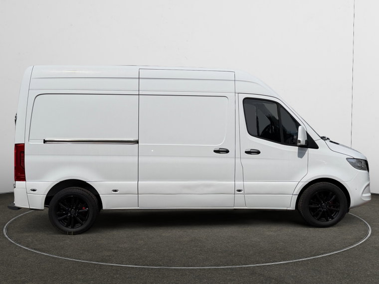 Vehicle Image 27