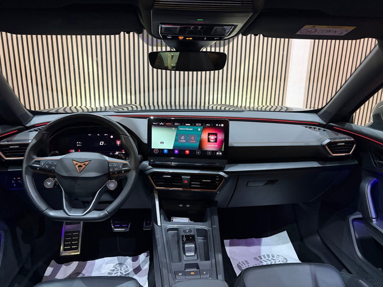 Vehicle Image 25