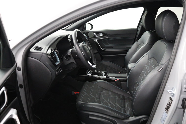 Vehicle Image 17