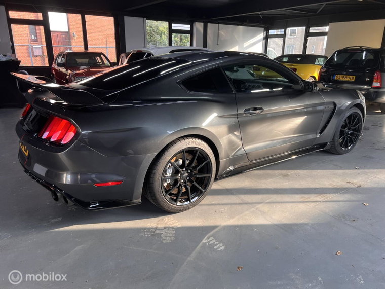 Vehicle Image 28