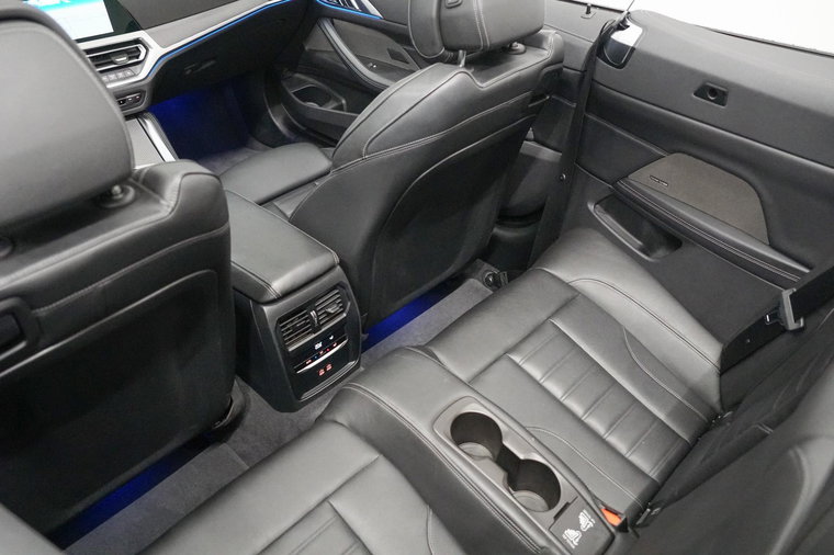 Vehicle Image 37