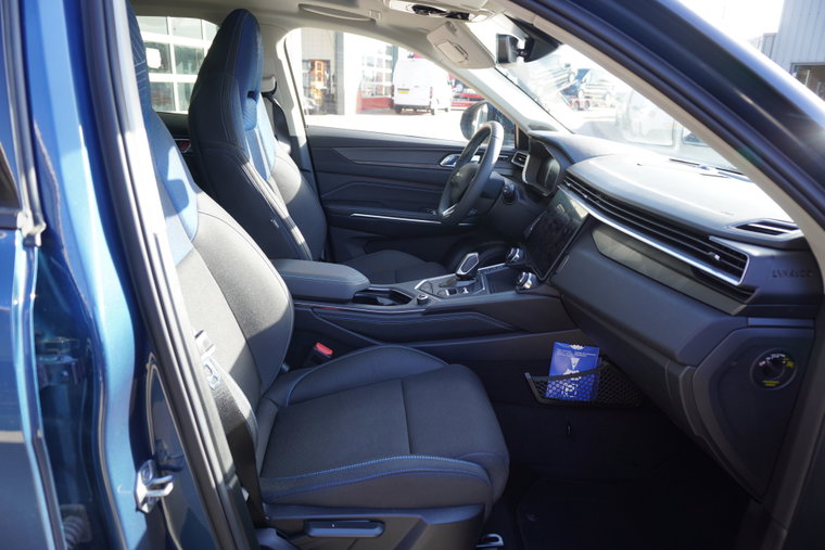 Vehicle Image 13