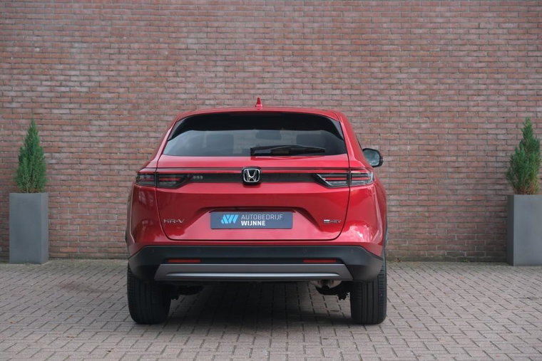 Vehicle Image 32