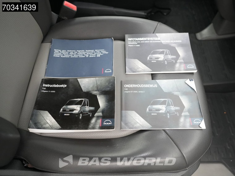 Vehicle Image 35