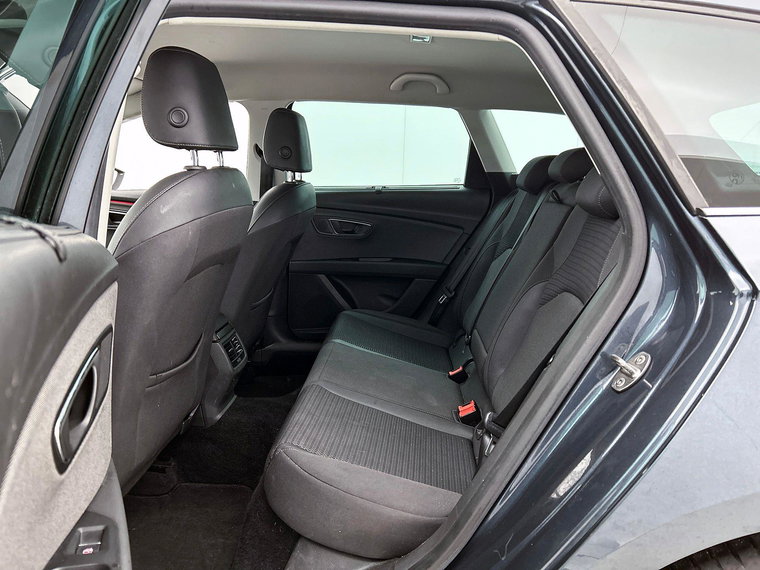 Vehicle Image 32