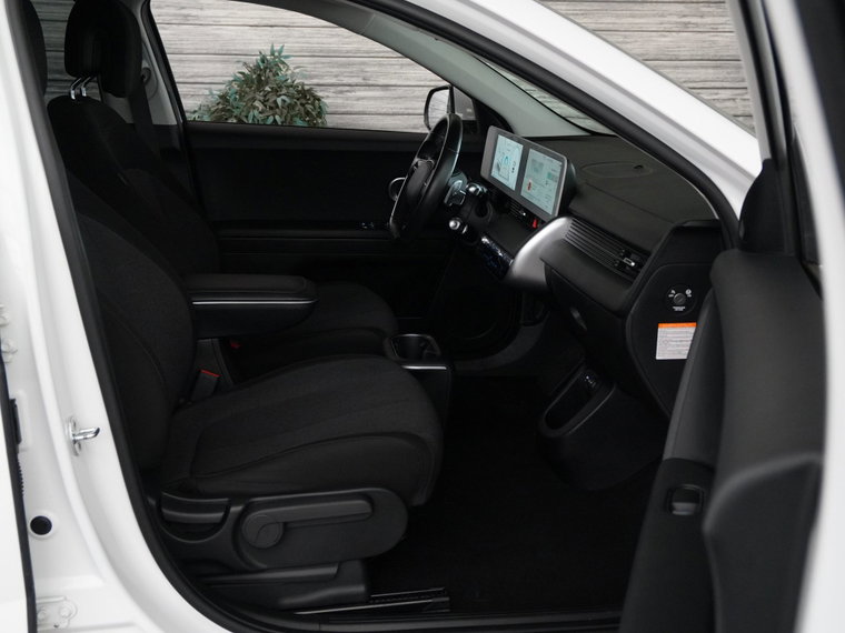 Vehicle Image 45