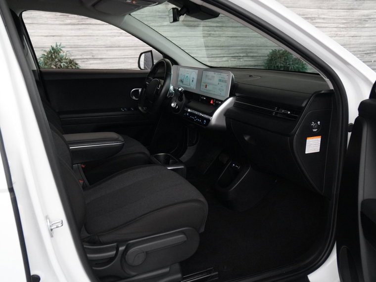 Vehicle Image 48