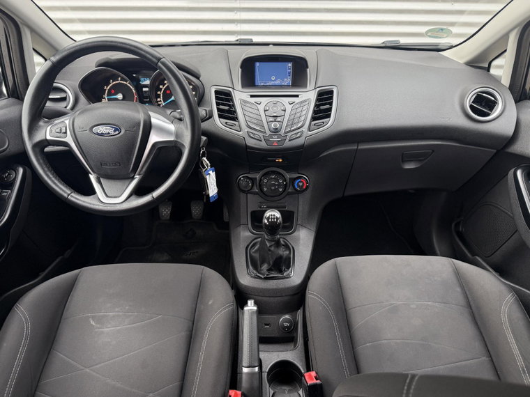 Vehicle Image 18