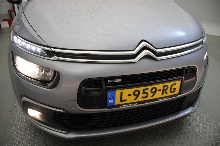 Vehicle Image 31