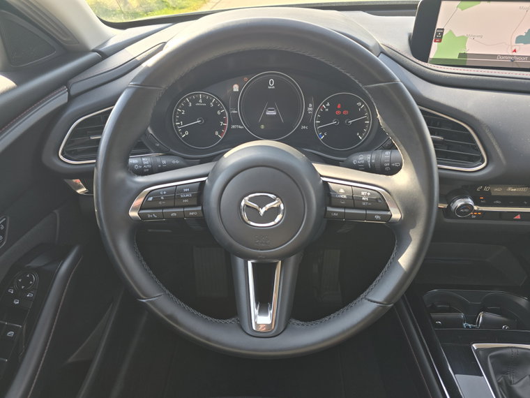 Vehicle Image 28