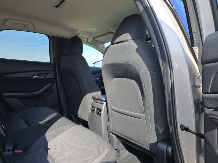 Vehicle Image 38