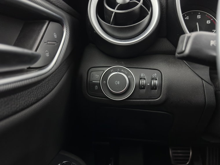 Vehicle Image 24
