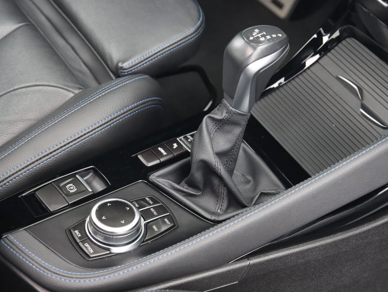 Vehicle Image 36