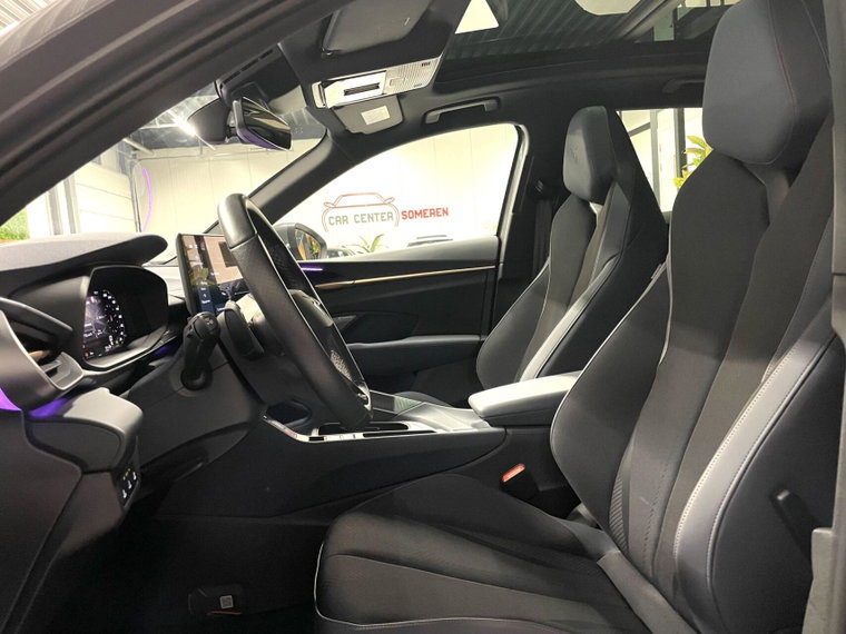 Vehicle Image 38