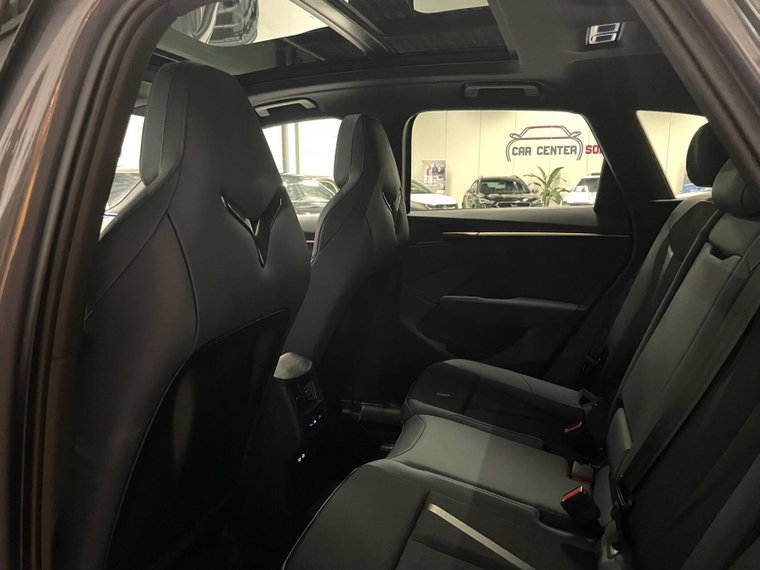 Vehicle Image 39