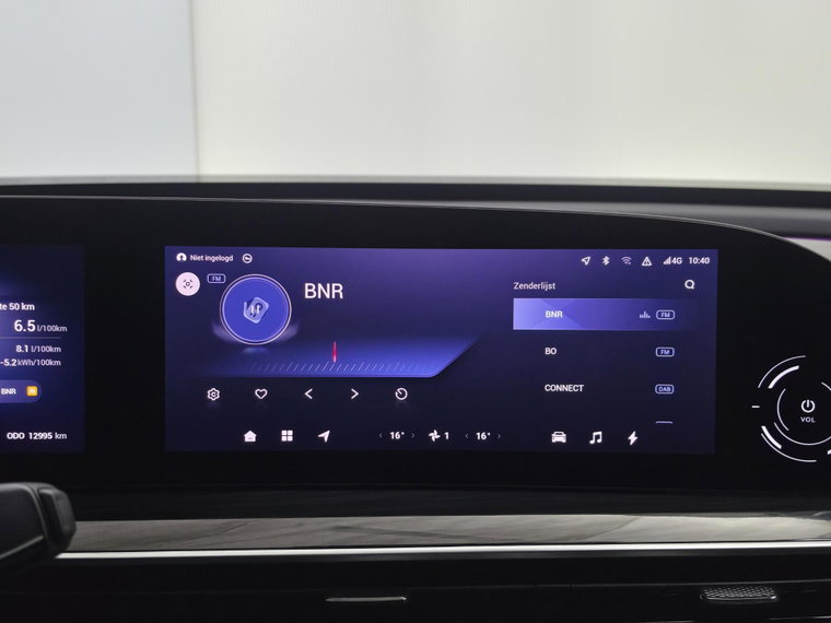 Vehicle Image 36
