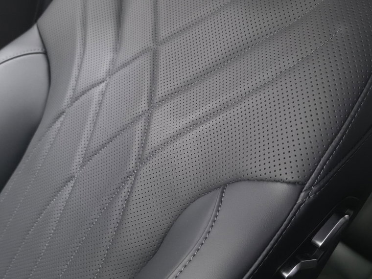 Vehicle Image 45