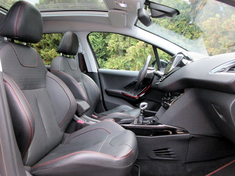 Vehicle Image 17