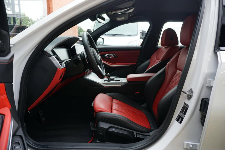 Vehicle Image 18