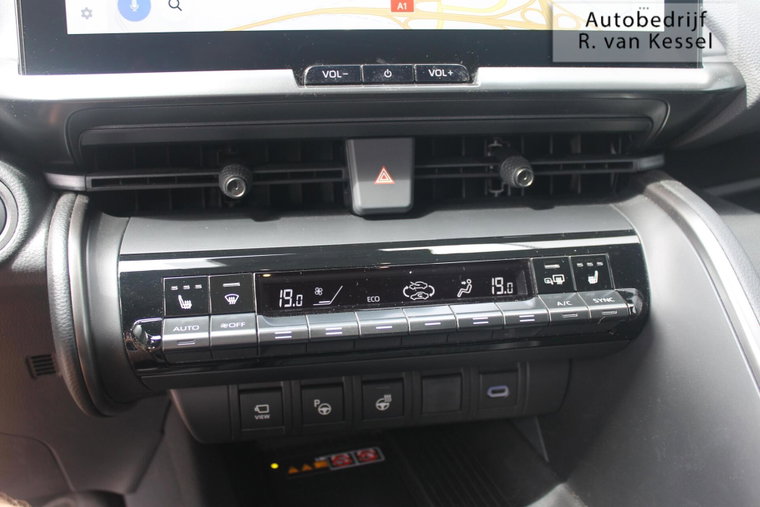 Vehicle Image 26