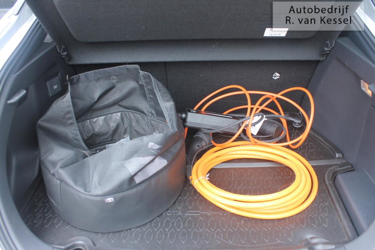 Vehicle Image 38