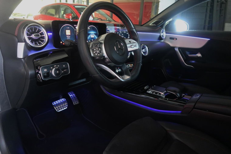 Vehicle Image 30