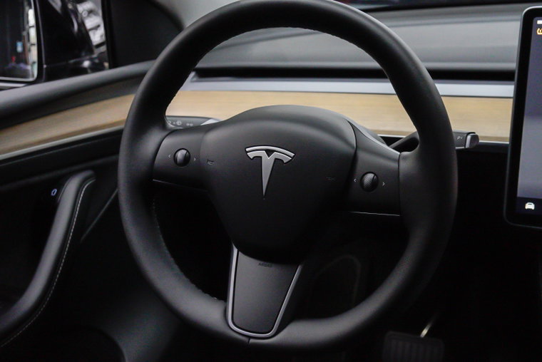 Vehicle Image 21