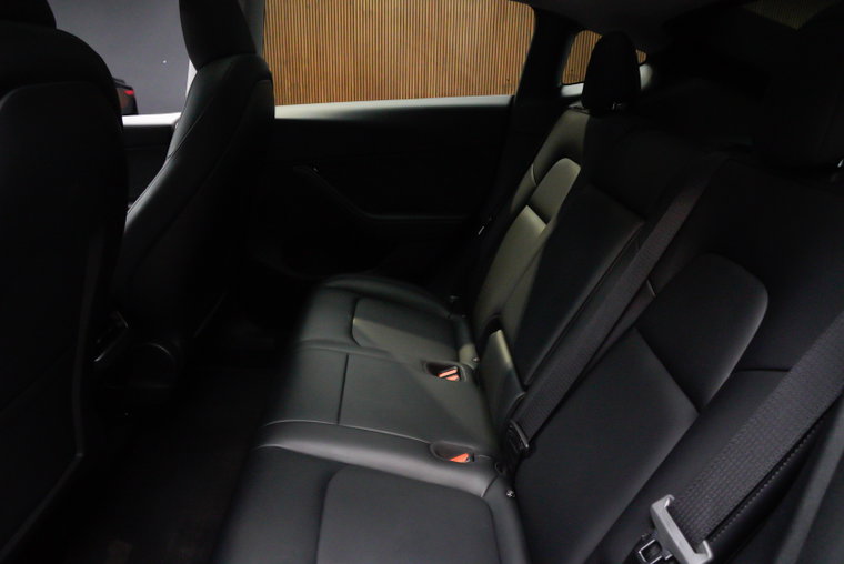 Vehicle Image 33
