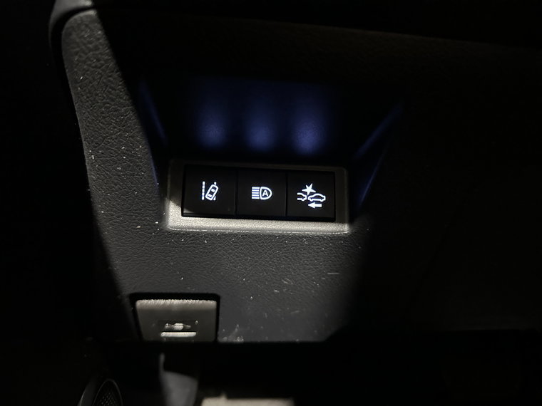 Vehicle Image 23