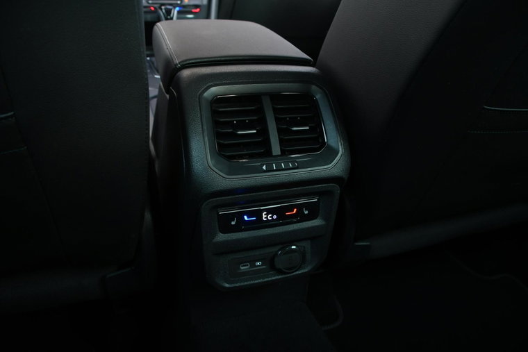 Vehicle Image 33