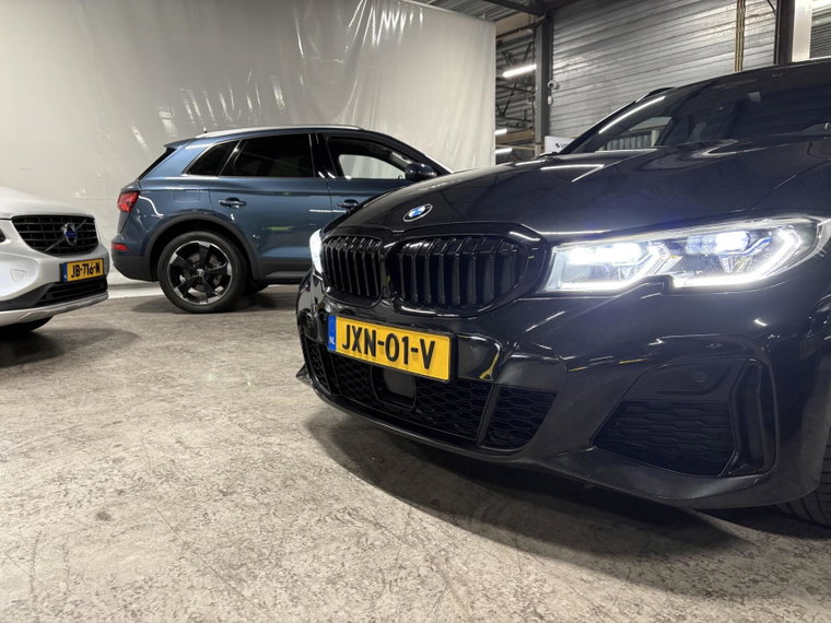Vehicle Image 12