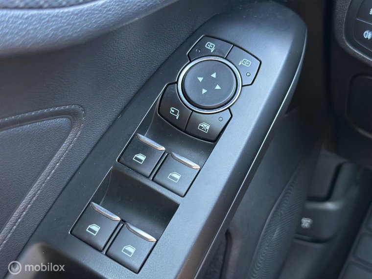 Vehicle Image 33