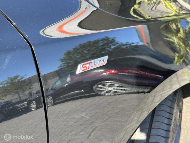 Vehicle Image 42