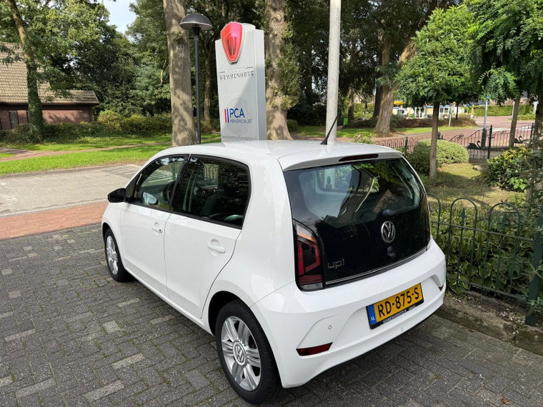Vehicle Image 28