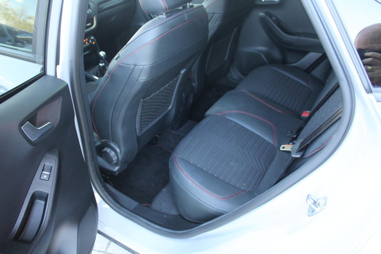 Vehicle Image 14