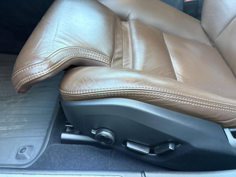 Vehicle Image 33