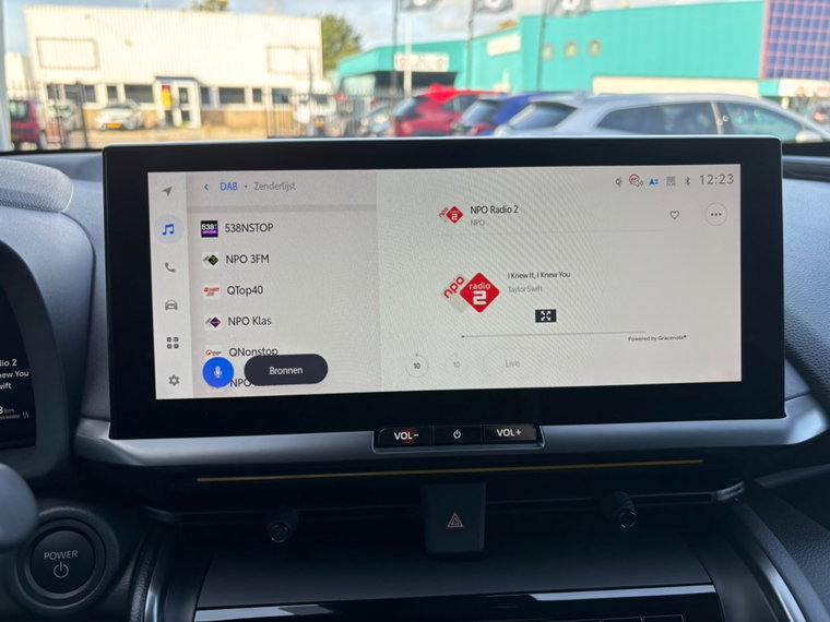 Vehicle Image 15