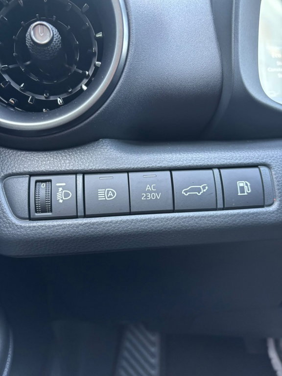 Vehicle Image 24