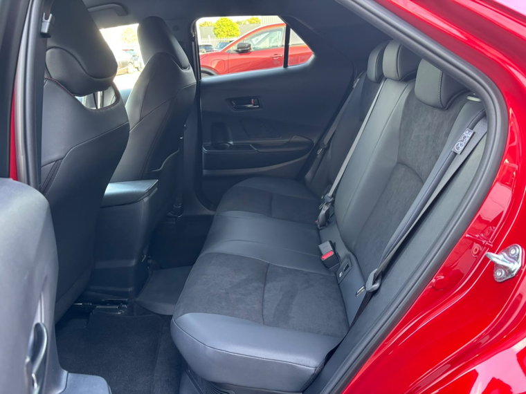 Vehicle Image 30