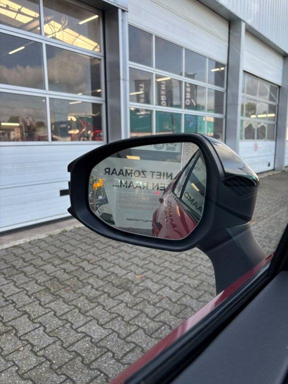 Vehicle Image 40