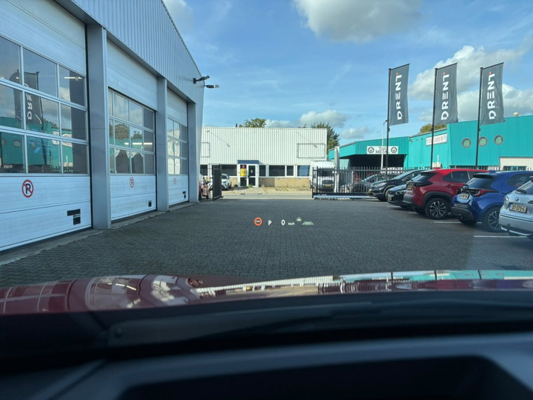 Vehicle Image 8