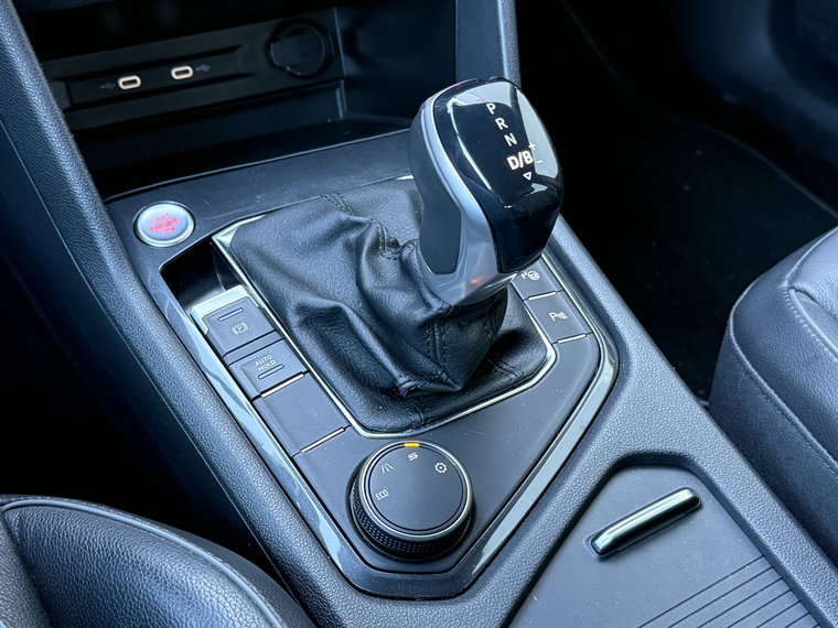 Vehicle Image 24