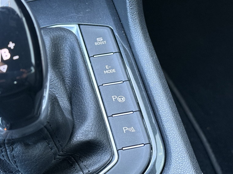Vehicle Image 26
