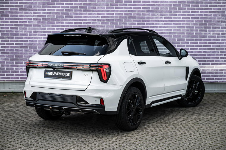 Vehicle Image 16