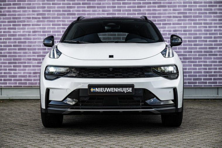 Vehicle Image 9