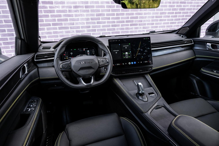 Vehicle Image 11