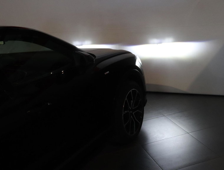 Vehicle Image 35